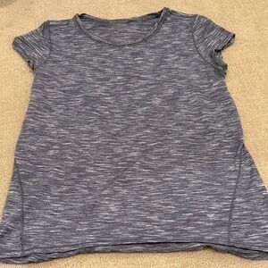 lululemon athletica Heathered Gray Short Sleeve Tee